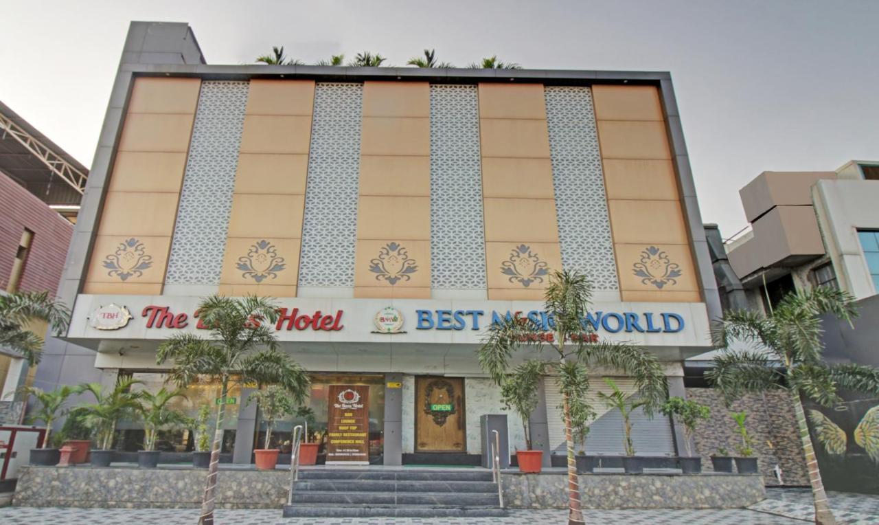 Hotel Treebo The Boss Rāipur Exterior foto