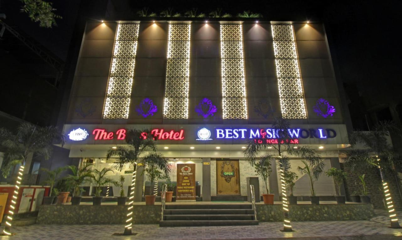 Hotel Treebo The Boss Rāipur Exterior foto